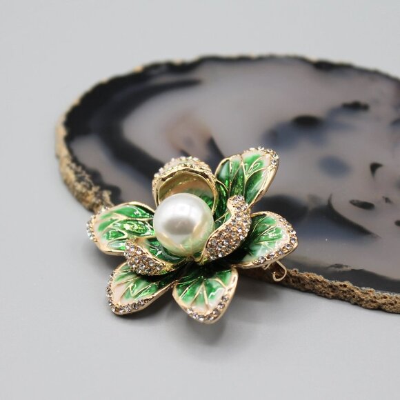 Flower jewelry brooch pin pendant nature white pearl green yellow gold tone - Picture 3 of 12